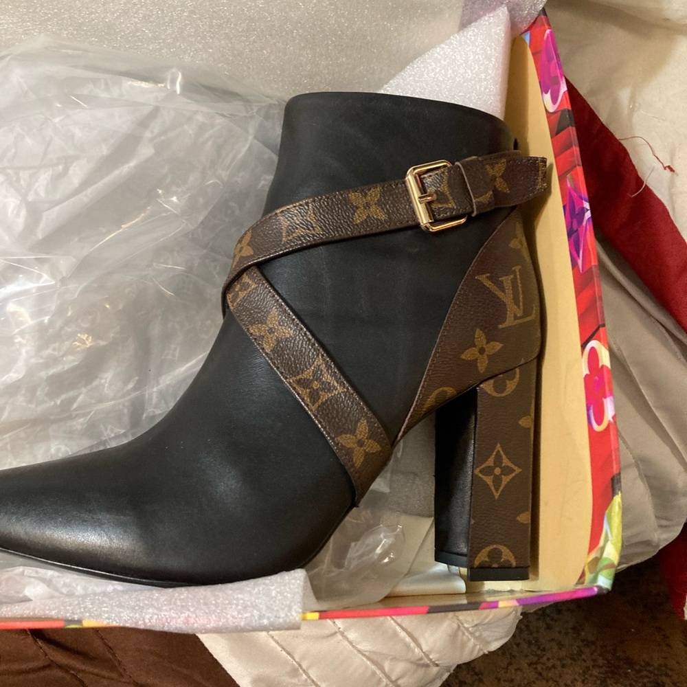 Louis Vuitton boots